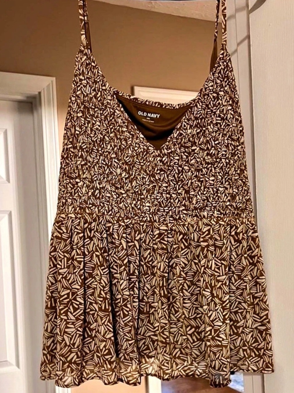 Old Navy Abstract Print Tank Top in Brown & White Like New